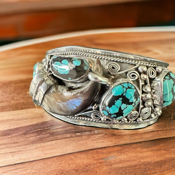 Native American Solid Sterling Bear Claw & Godber Turquoise Cuff -Signed - Picture 6 of 14